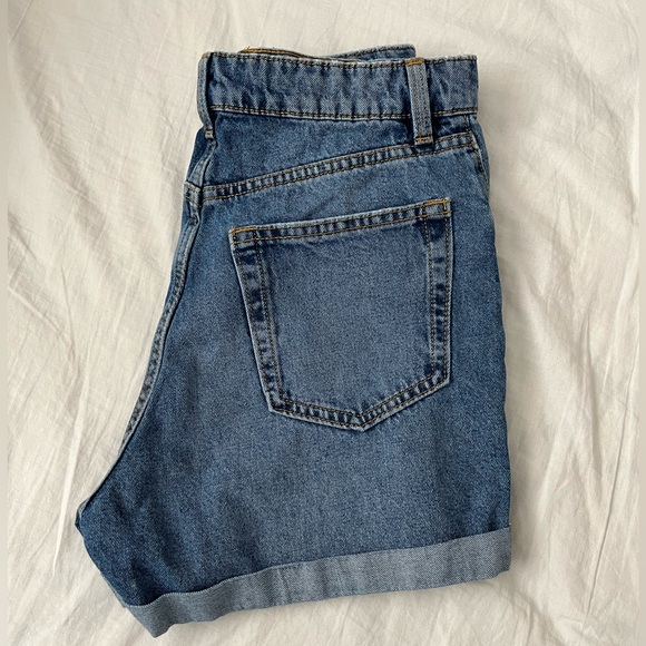 H&M Divided Vintage High Waist Denim Shorts - Picture 1 of 8